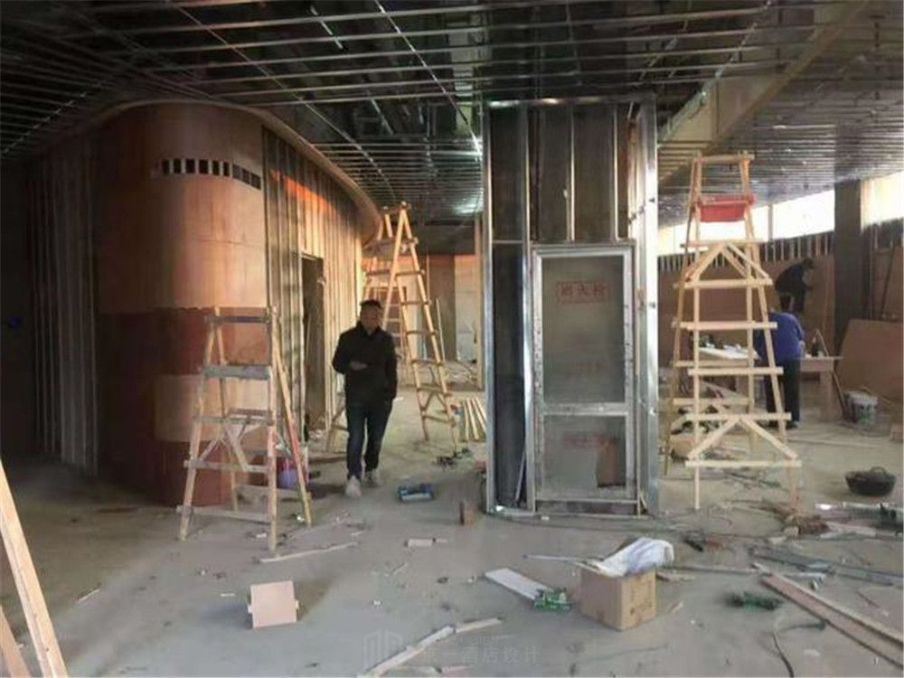 酒店装修施工现场图片