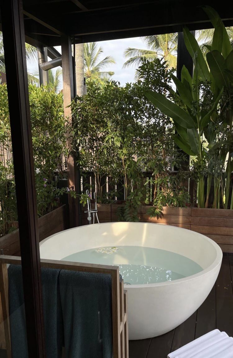 亚克力嵌入式浴缸在商务酒店的应用